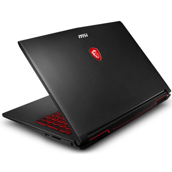MSI-GV62-7RD-i7-7700HQ-GTX-1050-04